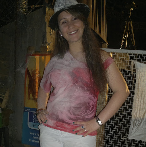 Evelyn Franco Photo 32