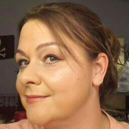 Amy Skinner Photo 40
