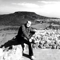 Robert Hubert Photo 29