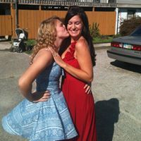 Taylor Combs Photo 28