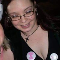 Tara Leach Photo 14