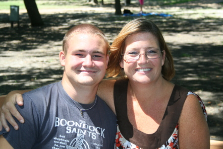 Lynn Morgan Photo 33