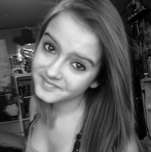 Haley Edwards Photo 36