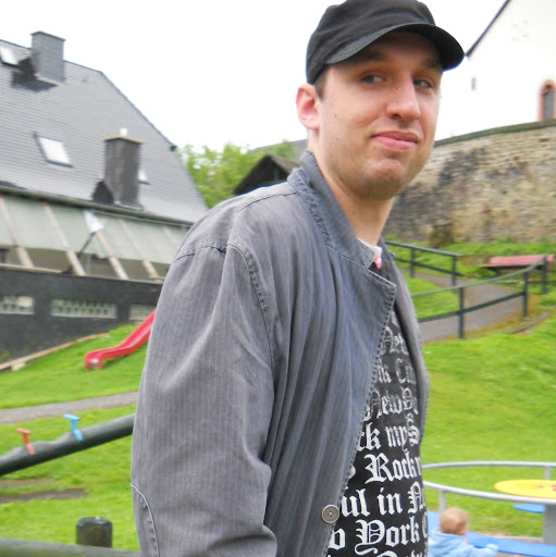 Daniel Heise Photo 15