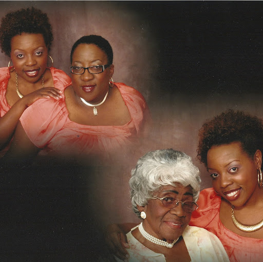 Evelyn Conley Photo 19