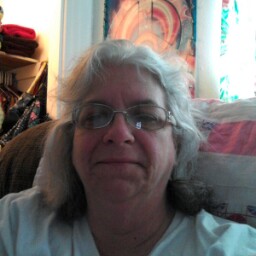 Melanie Rhodes Photo 32