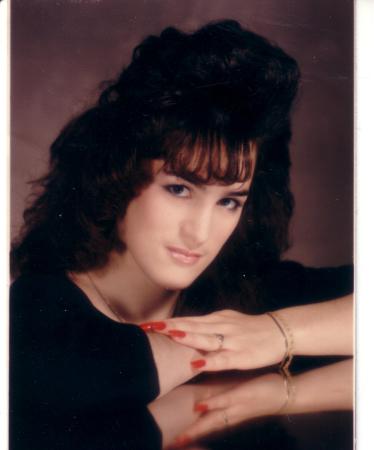 Rebecca Harvey Photo 32