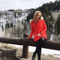 Laura Busch Photo 12