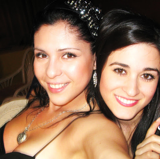 Maria Arana Photo 11