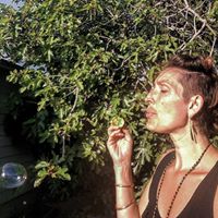 Sara Howland Photo 19