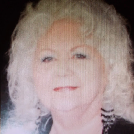 Julia Hodges Photo 34