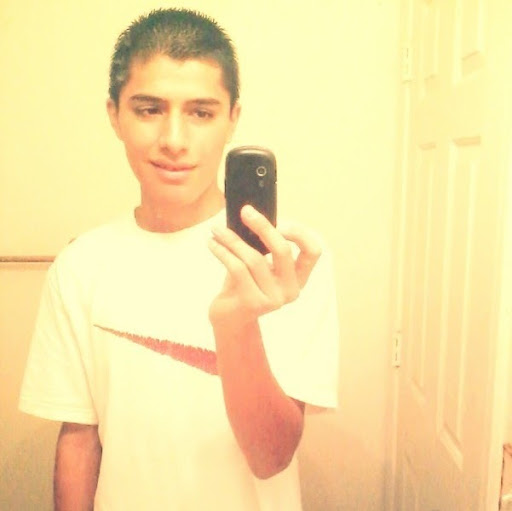Gabriel Gonzales Photo 20