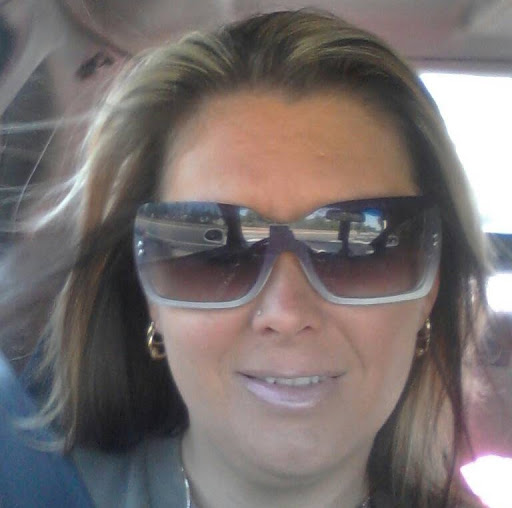 Amanda Floyd Photo 33