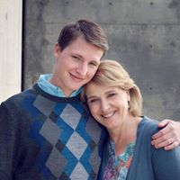 Sandy Tobin Photo 23