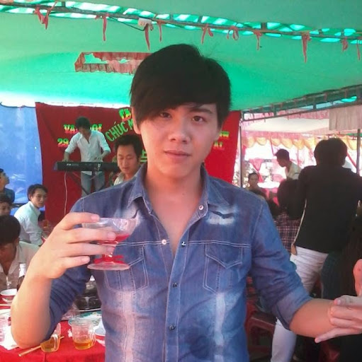 Hoang Nguyen Photo 16