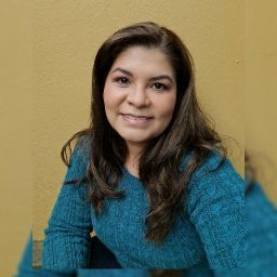 Amelia Gutierrez Photo 17