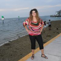 Amanda Peek Photo 5