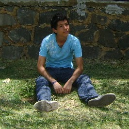 Oscar Guzman Photo 5