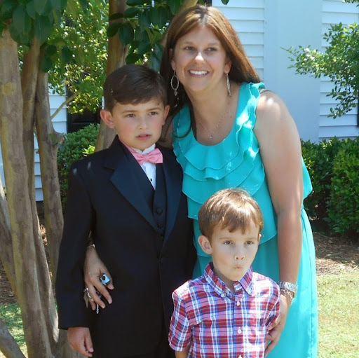 Kelly Hardison Photo 15