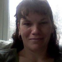 Julia Mundy Photo 11