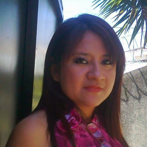 Elizabeth Gomez Photo 19