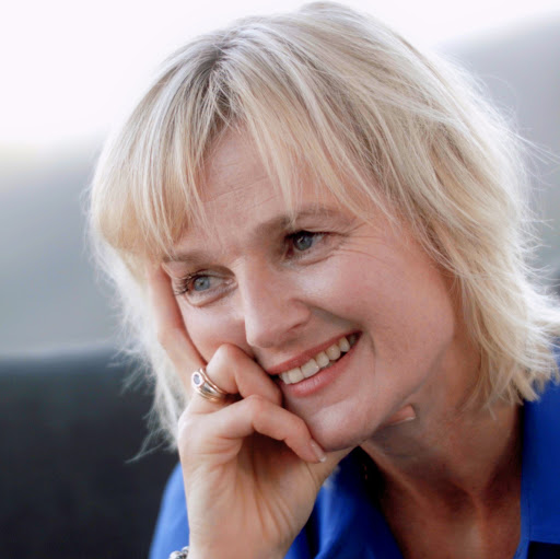 Julie Starr Photo 22