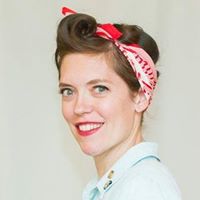 Laura Phelps Photo 23
