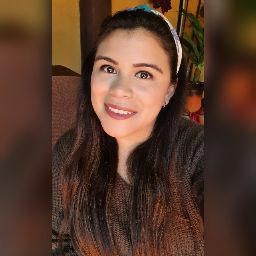 Yesenia Lopez Photo 26