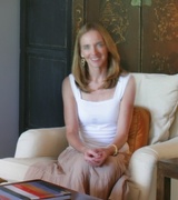 Laurie Holland Photo 1