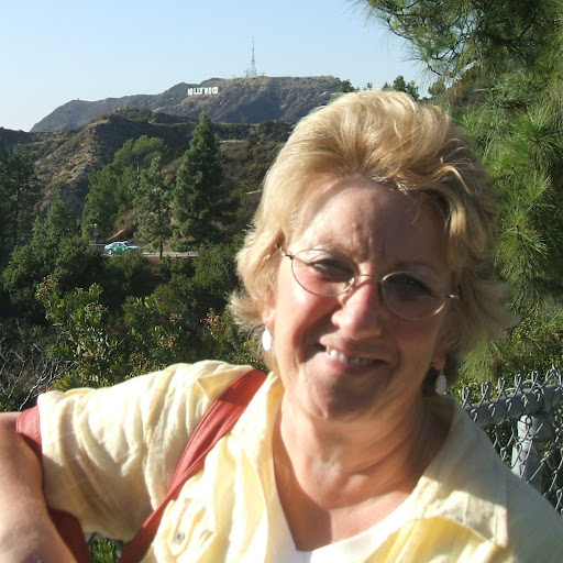 Jacqueline Lloyd Photo 29