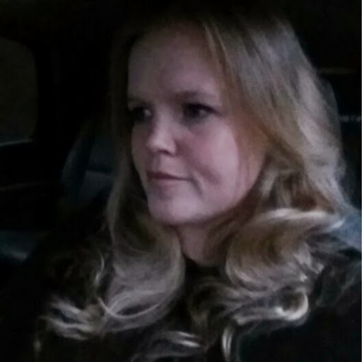 Erica Moss Photo 26