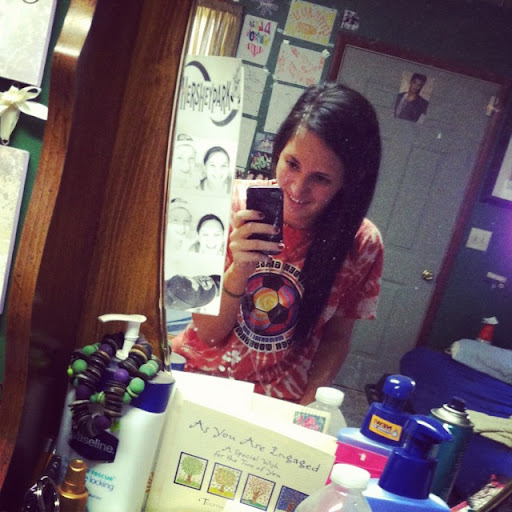 Annie Watson Photo 9