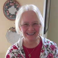 Maggie Snyder Photo 38