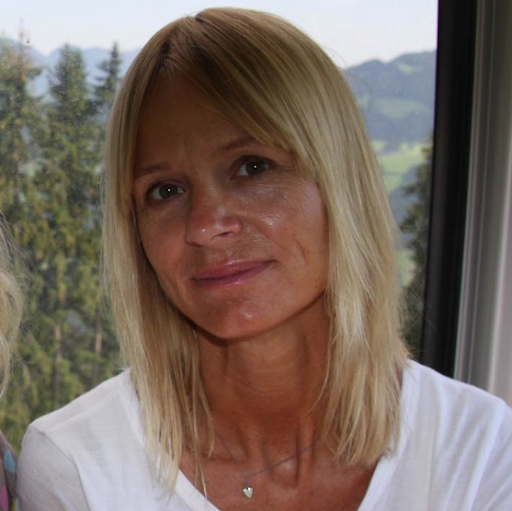 Andrea Schulze Photo 11