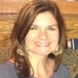 Linda Abbott Photo 39