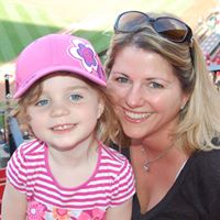 Angie Oliver Photo 6