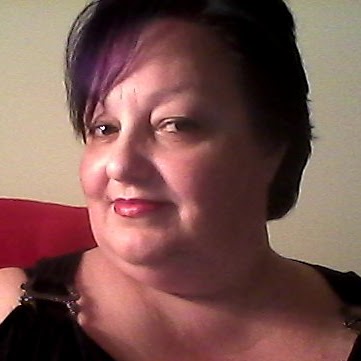 Lorraine Phillips Photo 41
