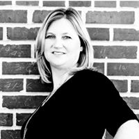 Shelly Lane Photo 8