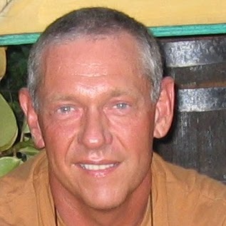 Robert Hilton Photo 14