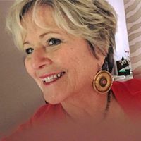 Suzanne Weber Photo 44