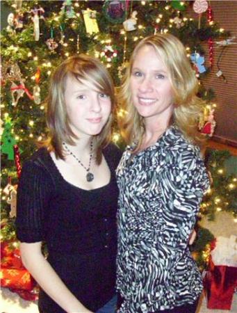 Laura Evans Photo 13