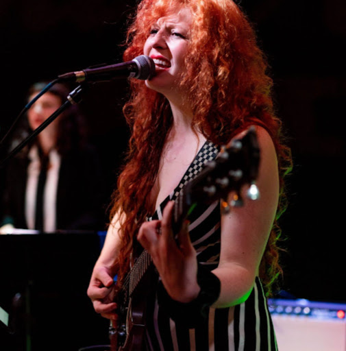Rachel Perry Photo 33