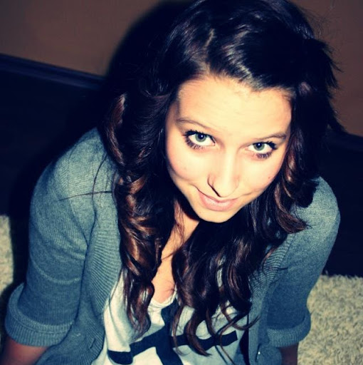 Anna Haag Photo 9