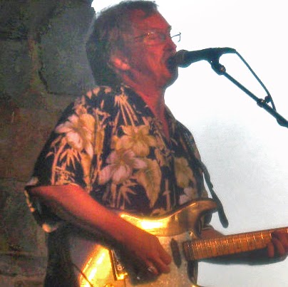Dale Hooper Photo 9