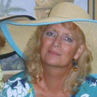 Sandra Bond Photo 38