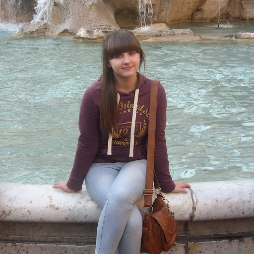 Stephanie Evans Photo 21