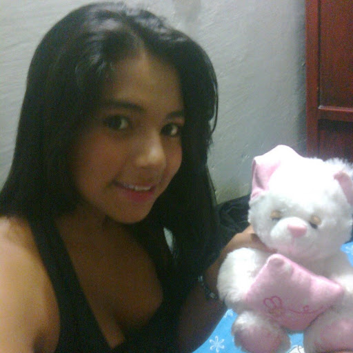 Adriana Restrepo Photo 7