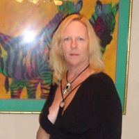 Kim Howell Photo 19