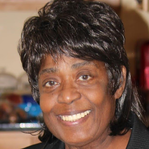 Janice Watts Photo 30