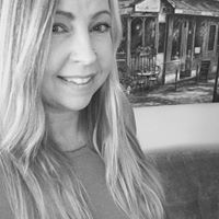 Jennifer Ayers Photo 26